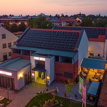 Park Hotel Buek-Buekfuerdo Exterior photo